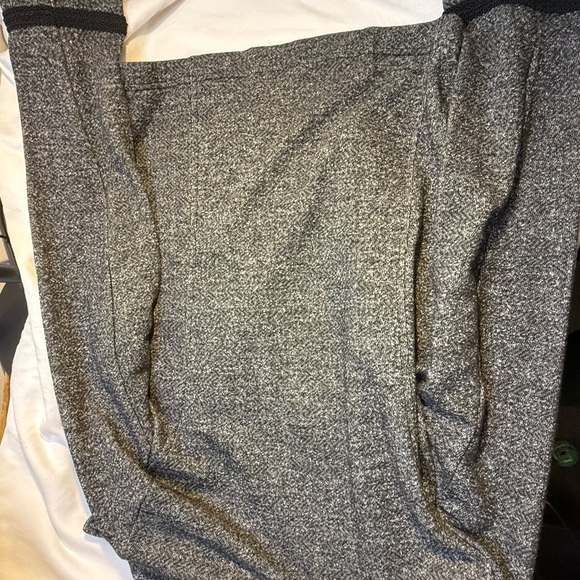 Tommy Hilfiger Black and Gray Band Jacket-Never Worn - Picture 5 of 8